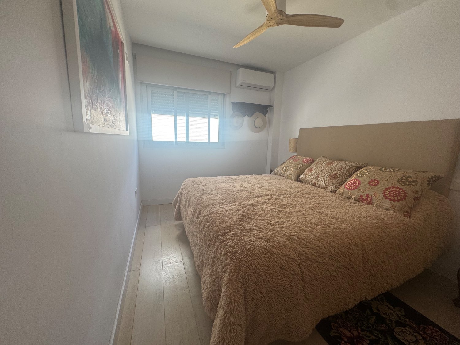 Se vende un piso en calahonda granada