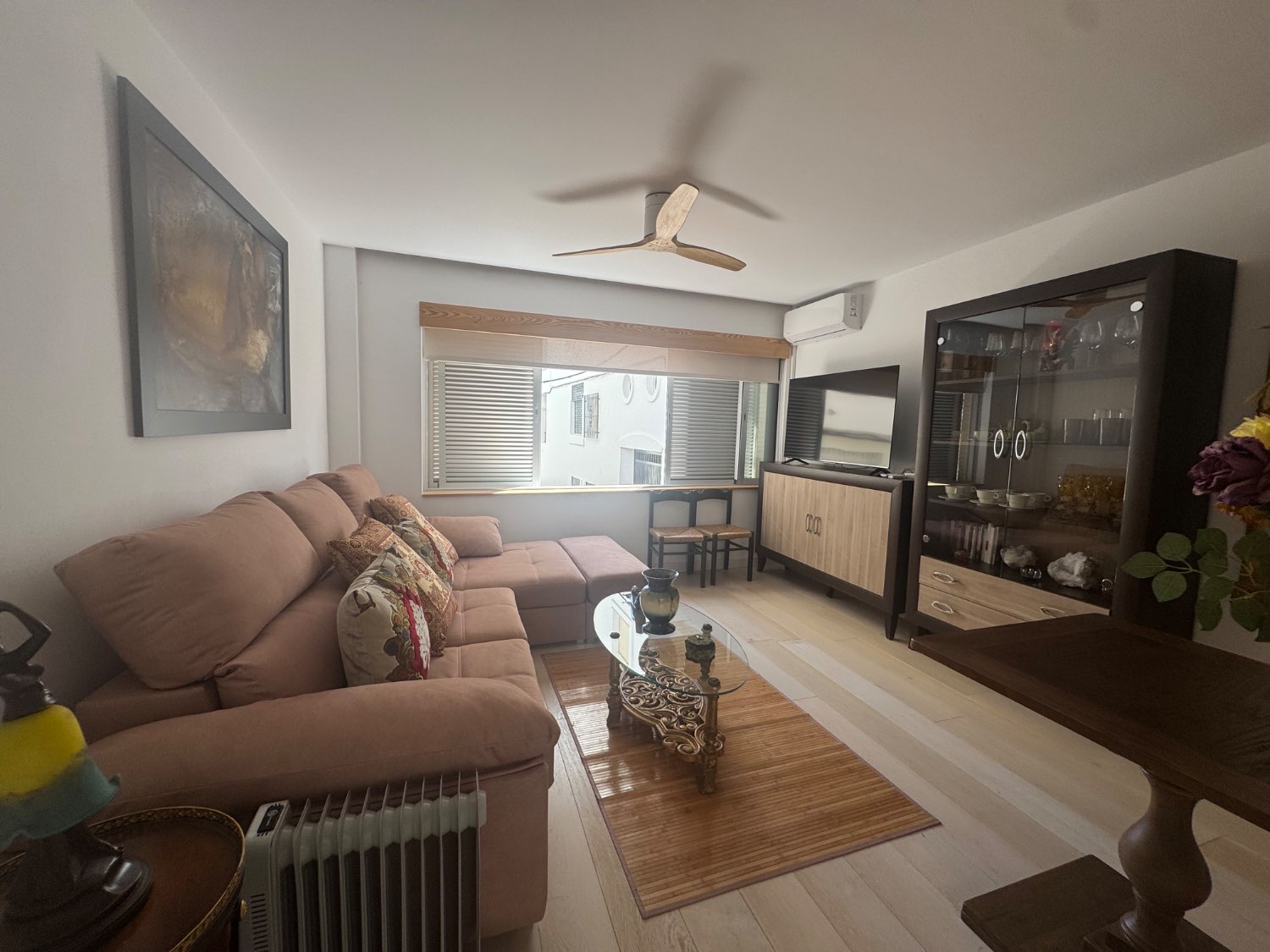 Se vende un piso en calahonda granada