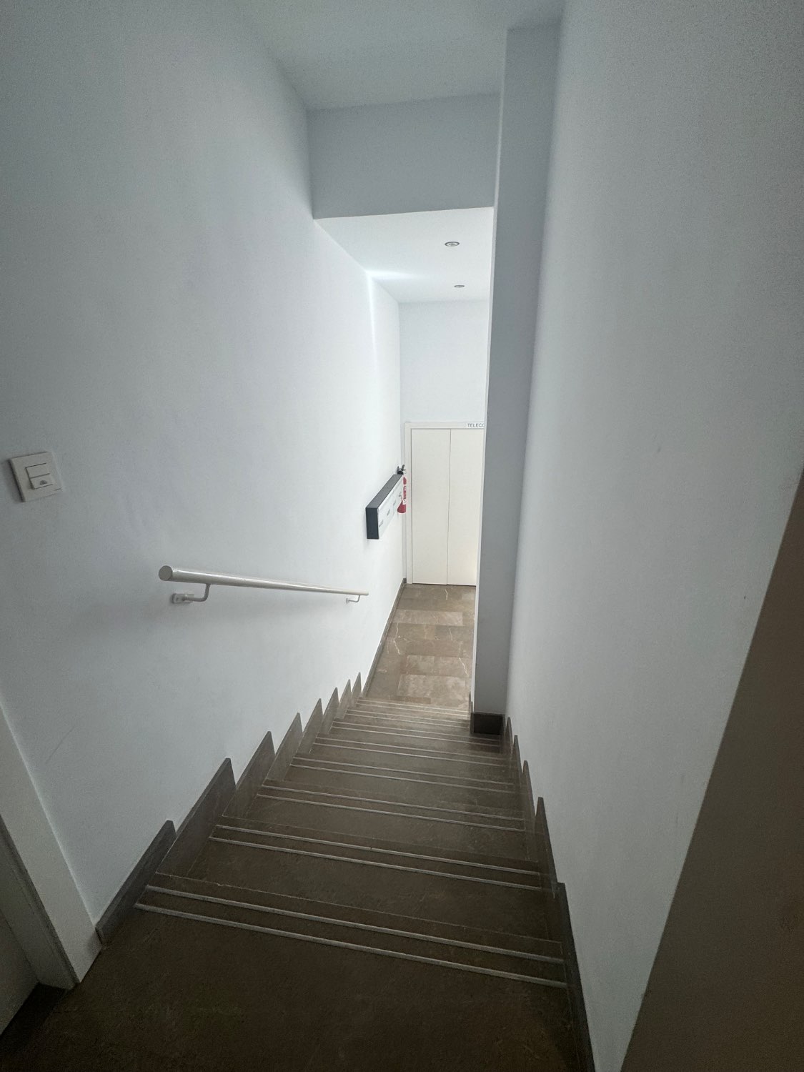 Se vende un piso en calahonda granada