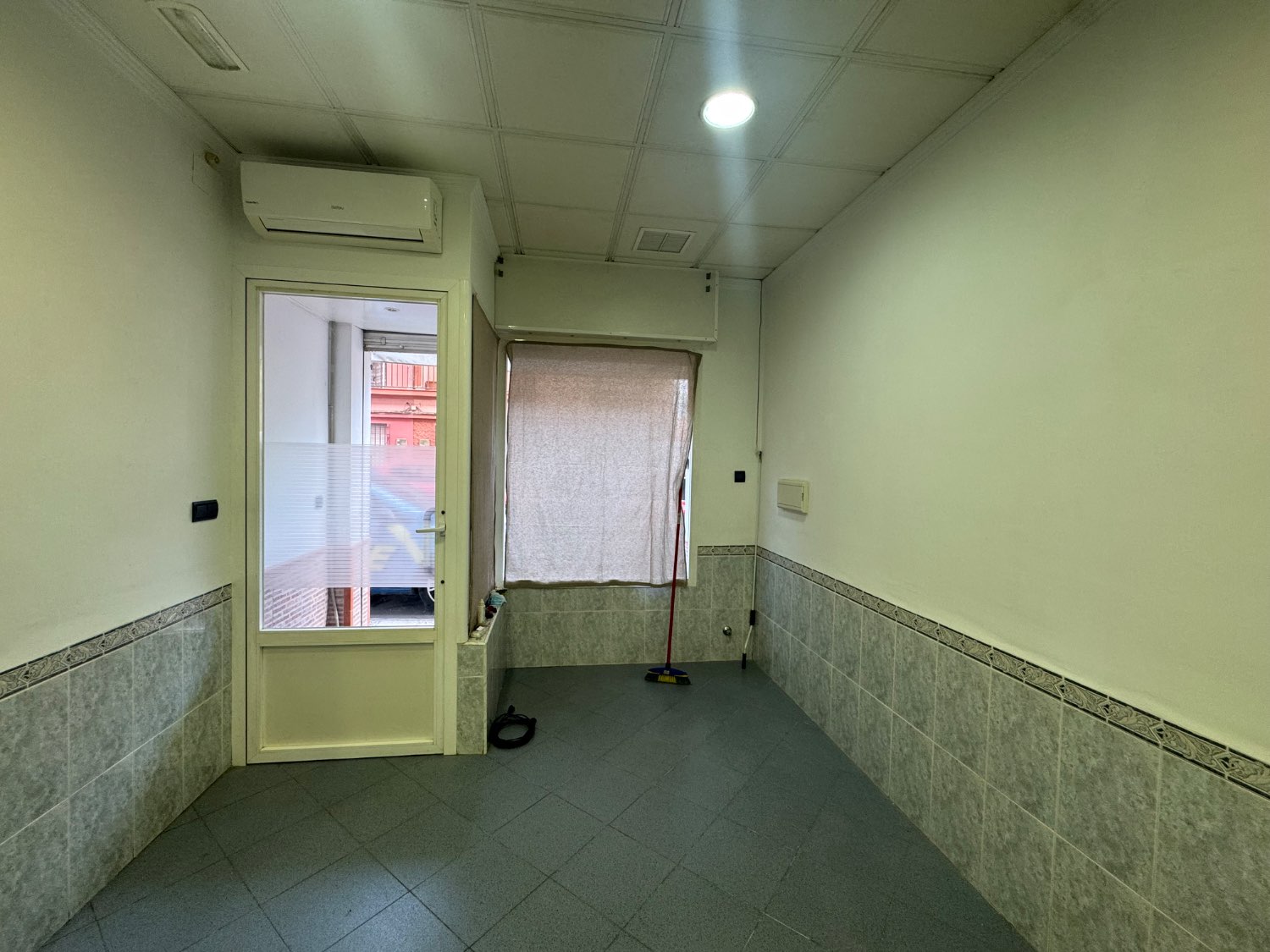 Hairdresser for sale in Motril pueblo