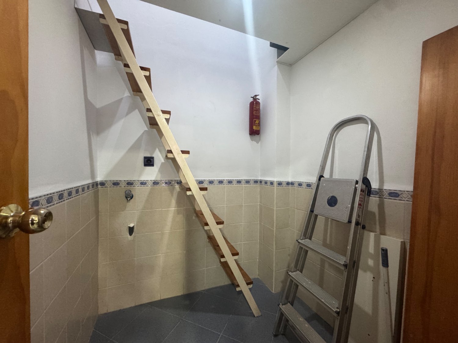 Hairdresser for sale in Motril pueblo