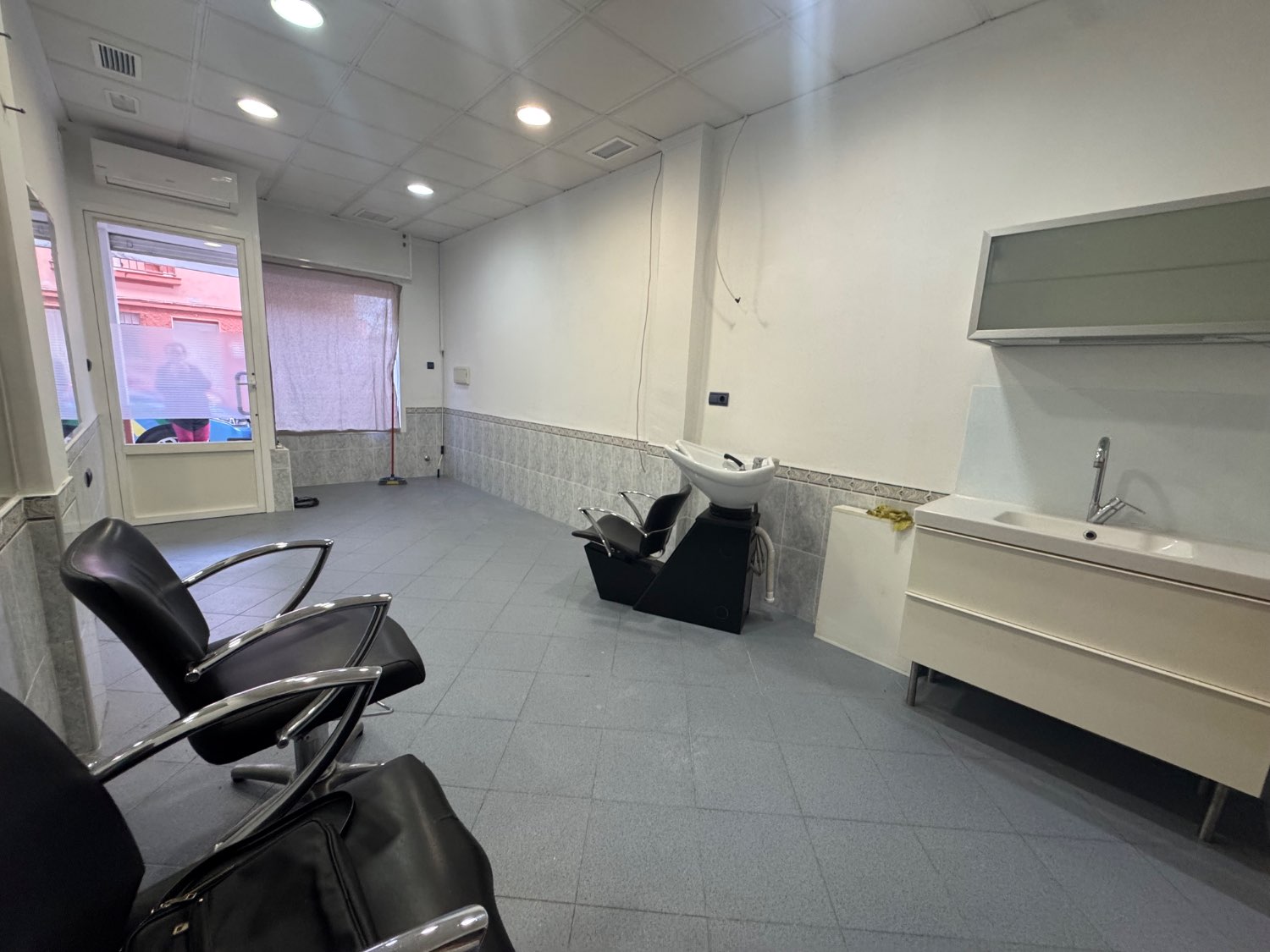 Hairdresser for sale in Motril pueblo