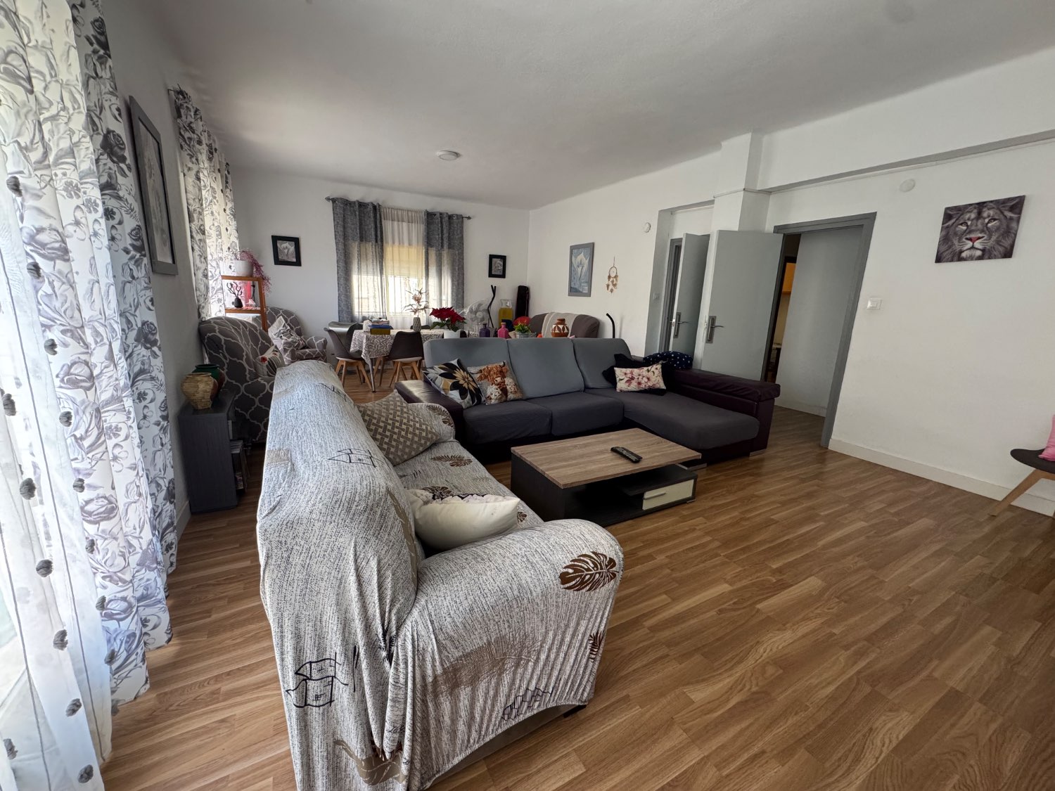Se vende un piso con terraza privada en calle ancha Motril Granada