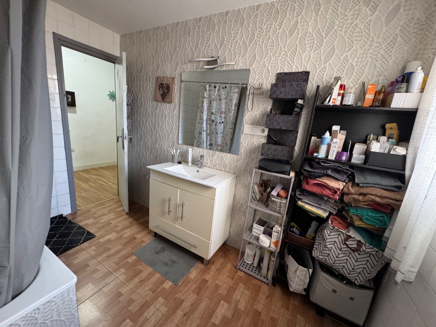 Se vende un piso con terraza privada en calle ancha Motril Granada