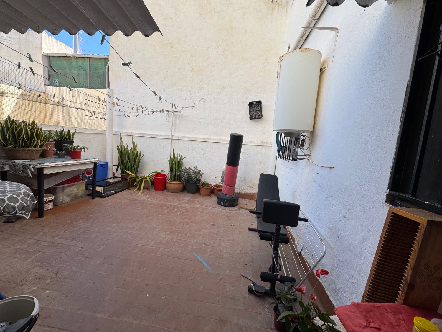 Se vende un piso con terraza privada en calle ancha Motril Granada