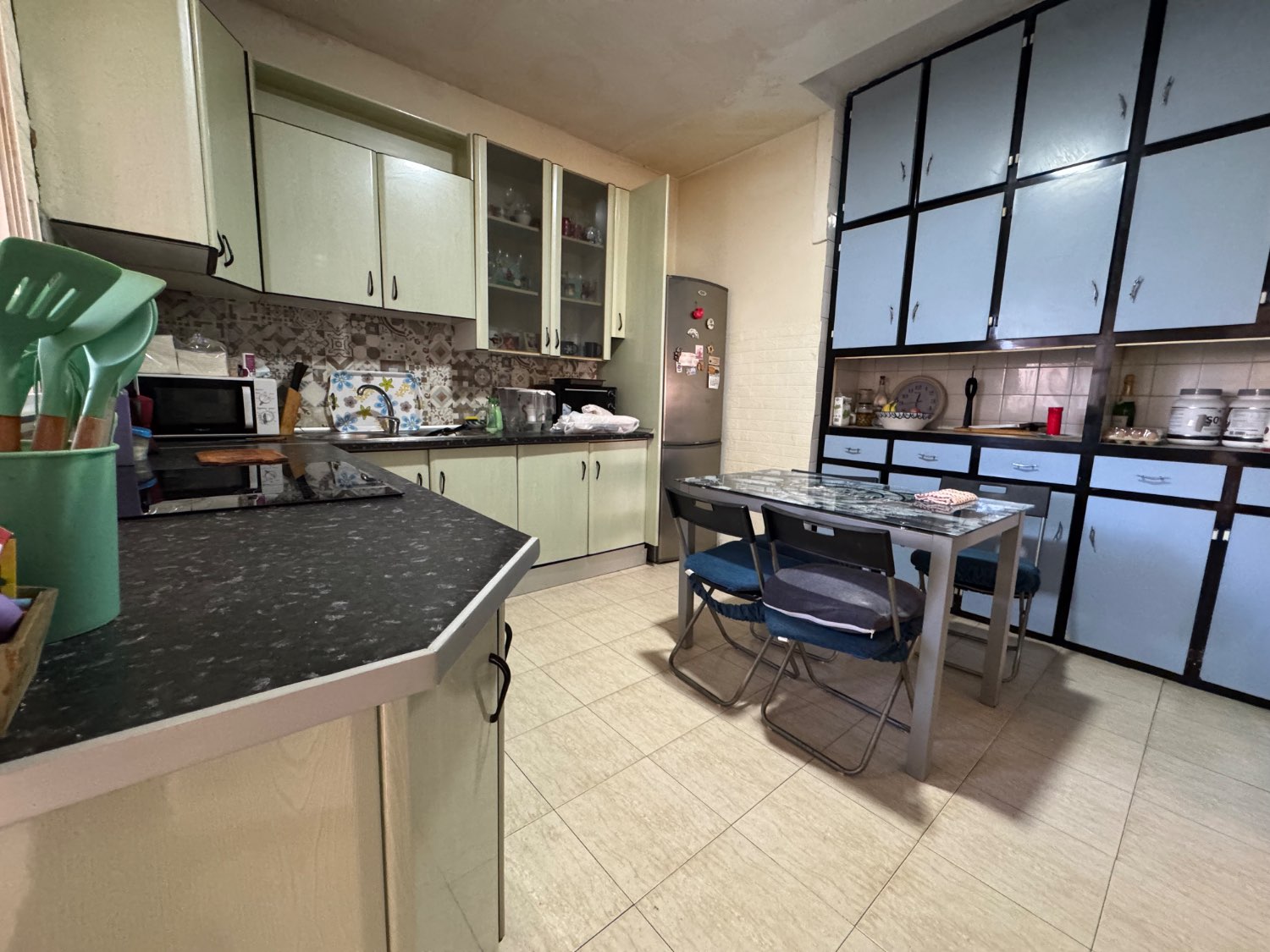 Se vende un piso con terraza privada en calle ancha Motril Granada