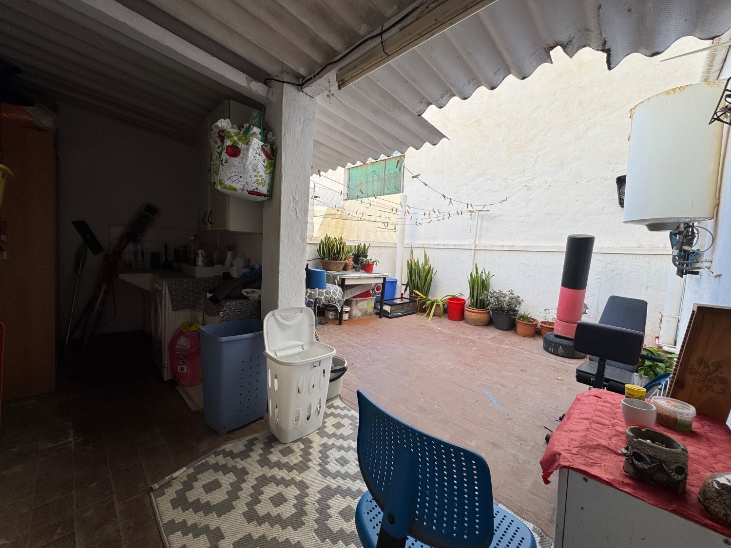 Se vende un piso con terraza privada en calle ancha Motril Granada