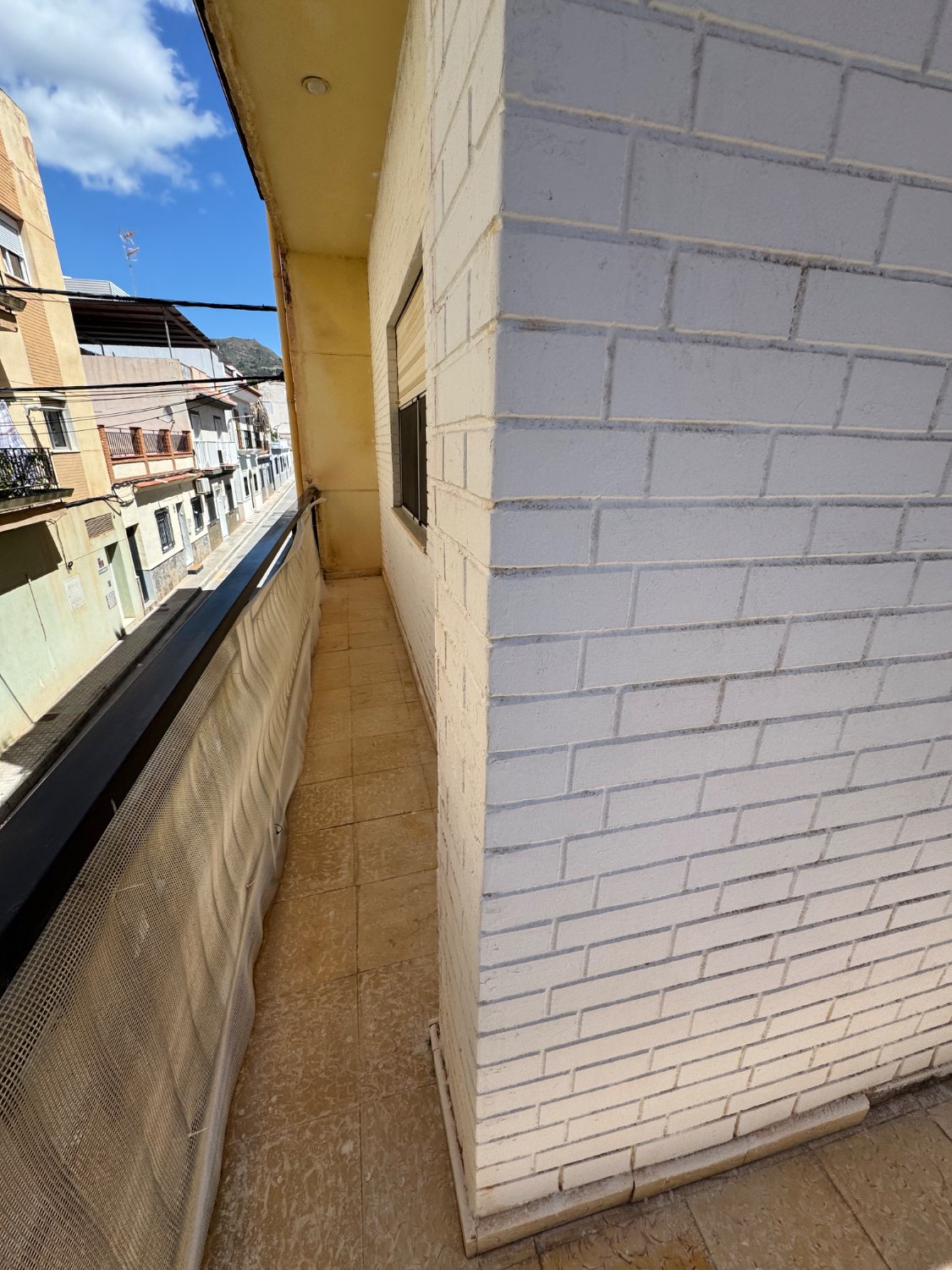 Se vende un piso con terraza privada en calle ancha Motril Granada