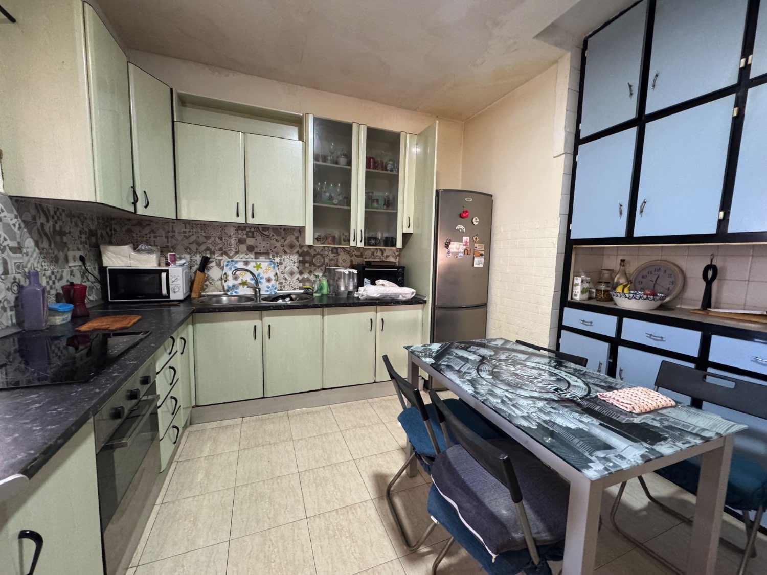 Se vende un piso con terraza privada en calle ancha Motril Granada