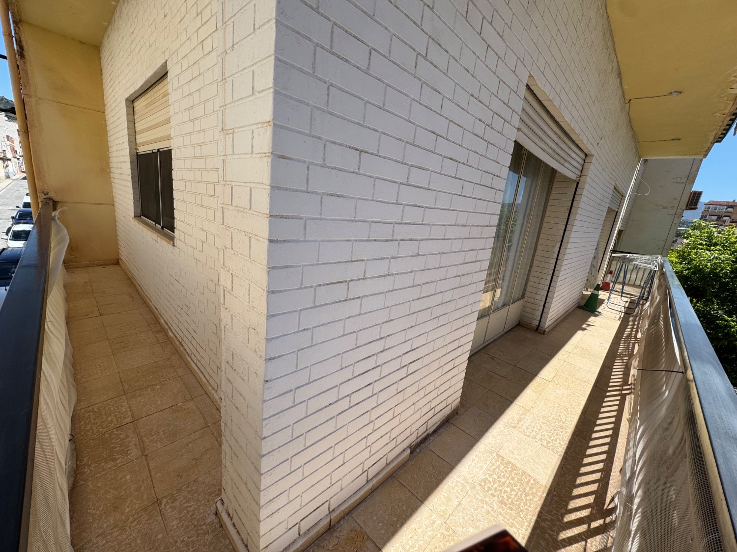 Se vende un piso con terraza privada en calle ancha Motril Granada