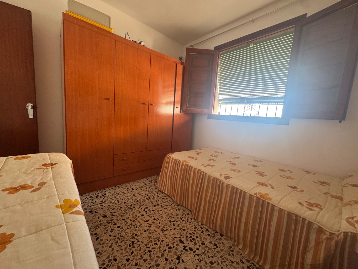 Se vende una casa en casco antiguo de salobreña Granada