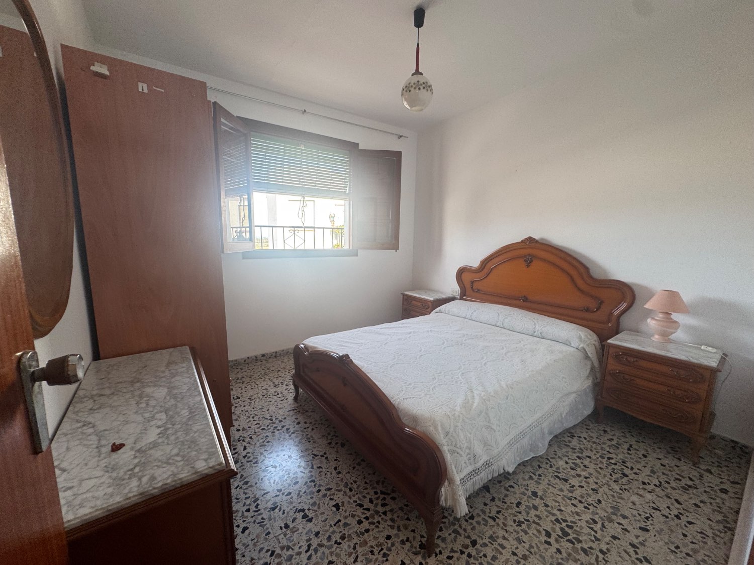 Se vende una casa en casco antiguo de salobreña Granada