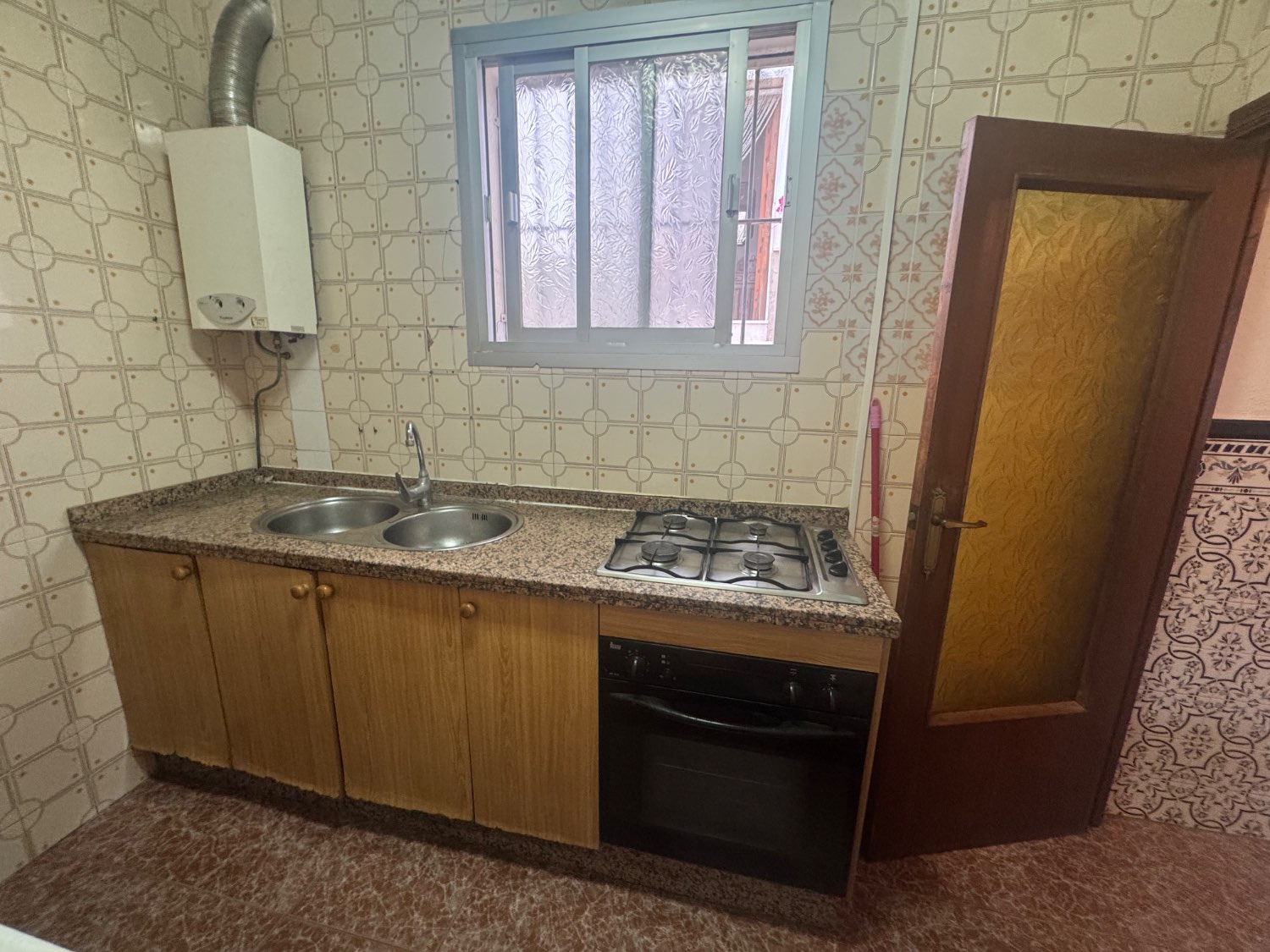 Se vende una casa en casco antiguo de salobreña Granada