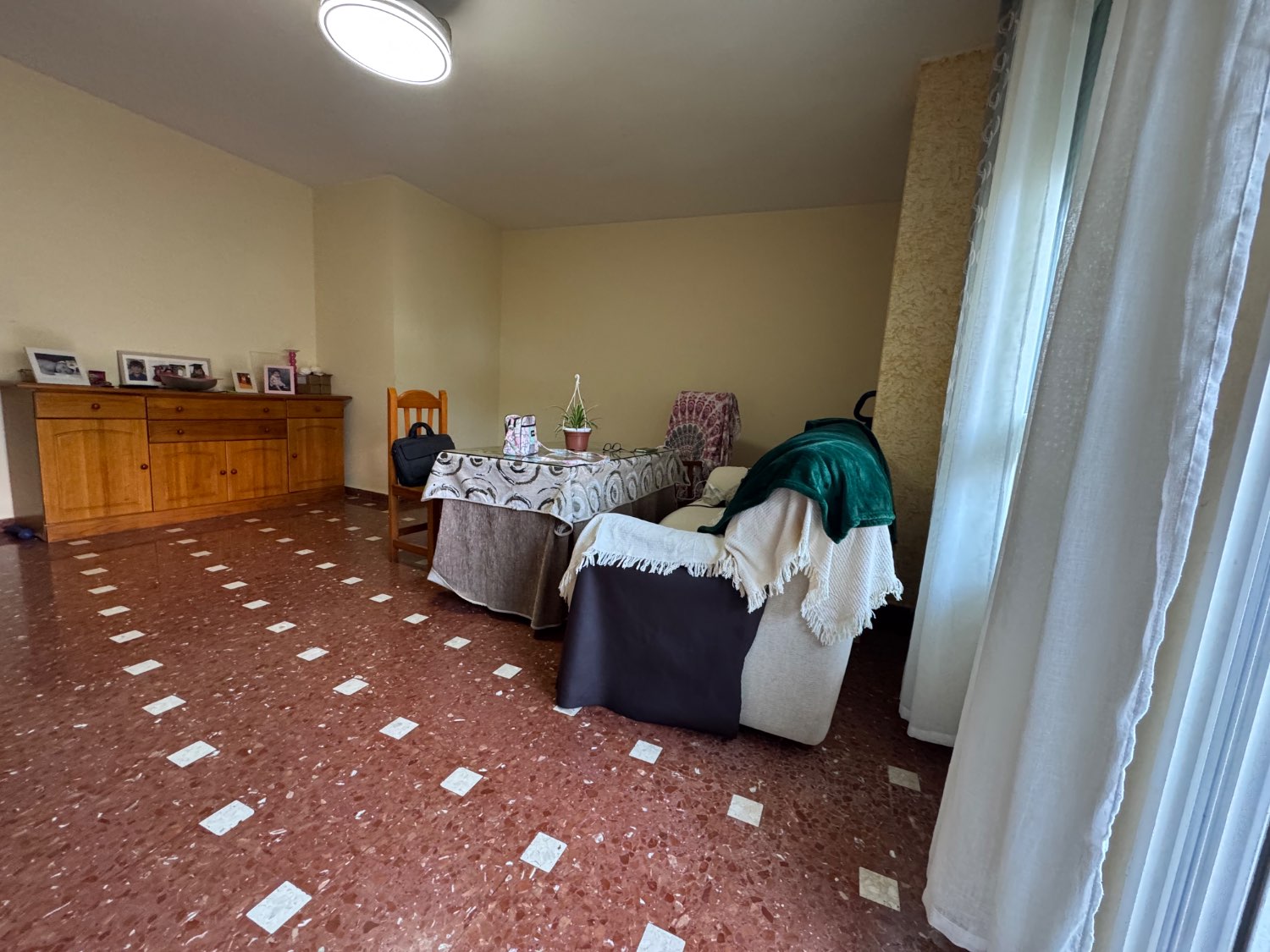 Se vende un bajo en la urbanización romeral Castellón de ferro Gualchos granada