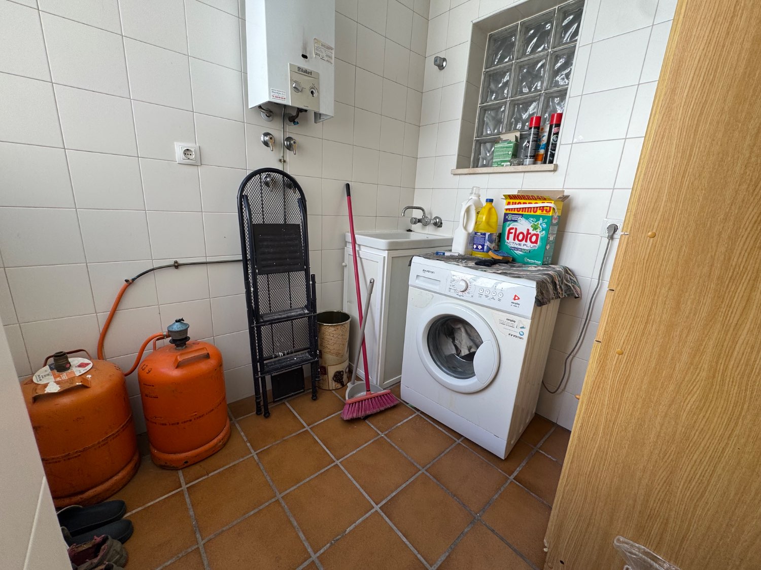 Se vende un piso en santa Adela Motril playa poniente