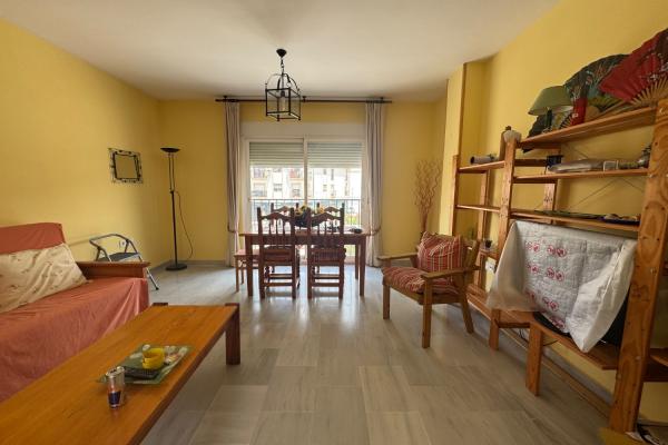 Se vende un piso en carchuna Calahonda costa granada